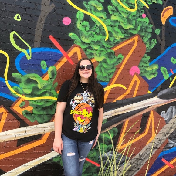 Meet your Posher, Emily - Picture 1 of 1